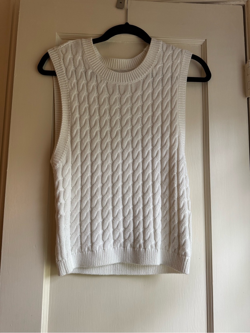 Abercrombie & Fitch Cream Cable Knit Vest